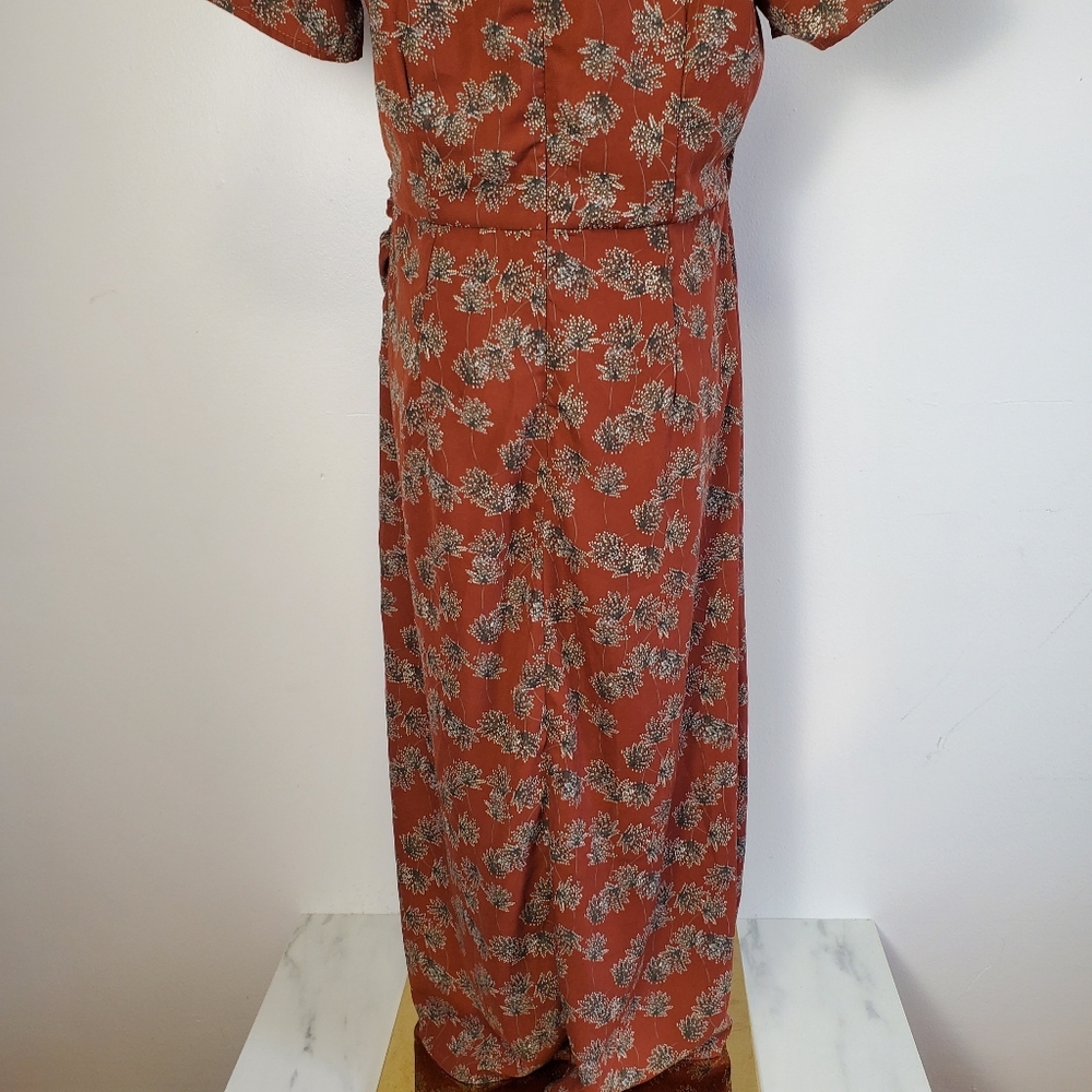 Floral Midi Dress in Brown - Picture 9 of 9